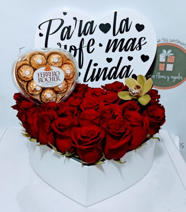 Rosas, corazón ferrero, orquidea regalos a domicilio en Quito