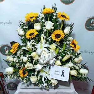 Arreglo fúnebre con girasol y tarjeta personalizada