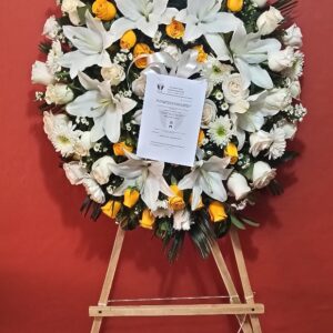 Corona con pedestal con tarjeta personalizada